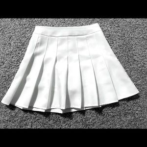 white pleated tennis skirt, sz XS